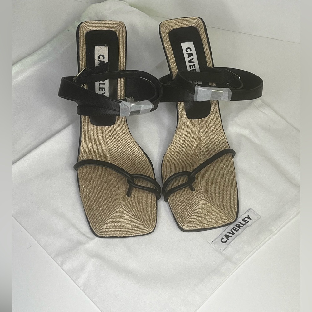 Caverley Heels size 8 - Picture 3 of 6